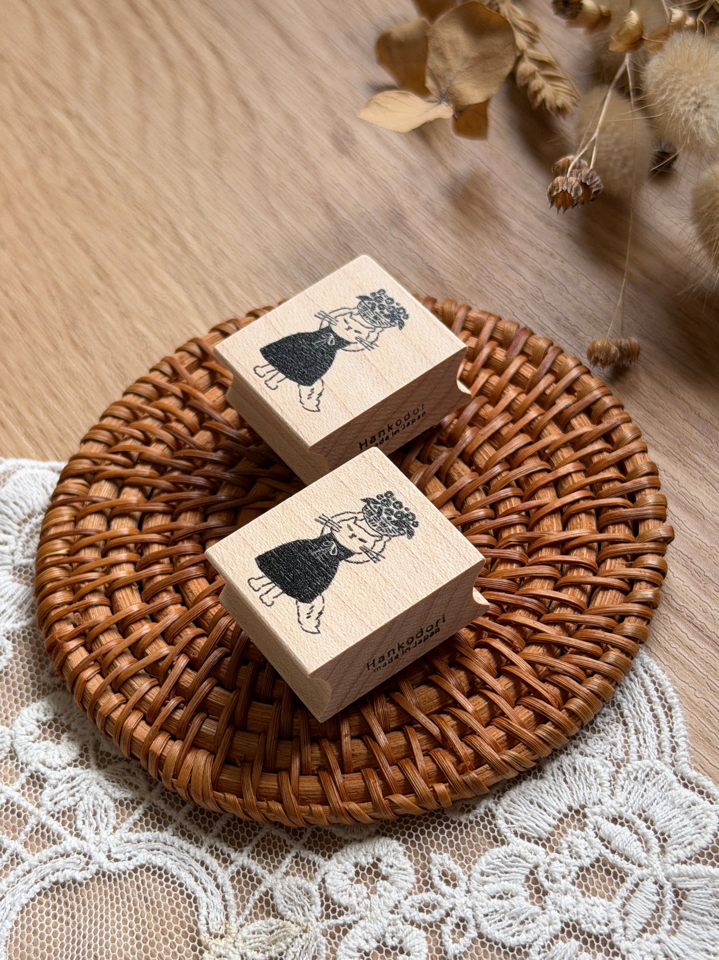 (NEW) Hankodori - Cat and Flower Basket | Wooden Rubber Stamp