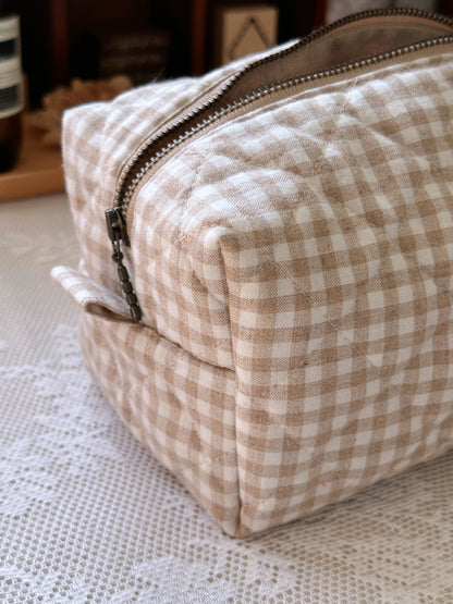 Hopeless Romantic - Honeycomb Heart Make up bag